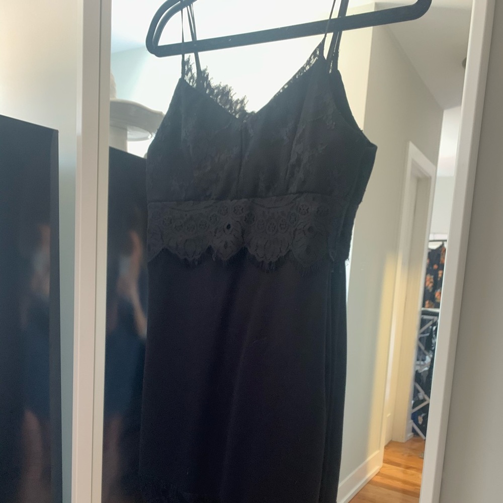 Socialite Black Lace Midi Dress